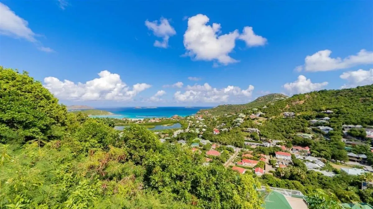 Posh Villa Overlooking The Crystal-Clear Waters St. Barthelemy