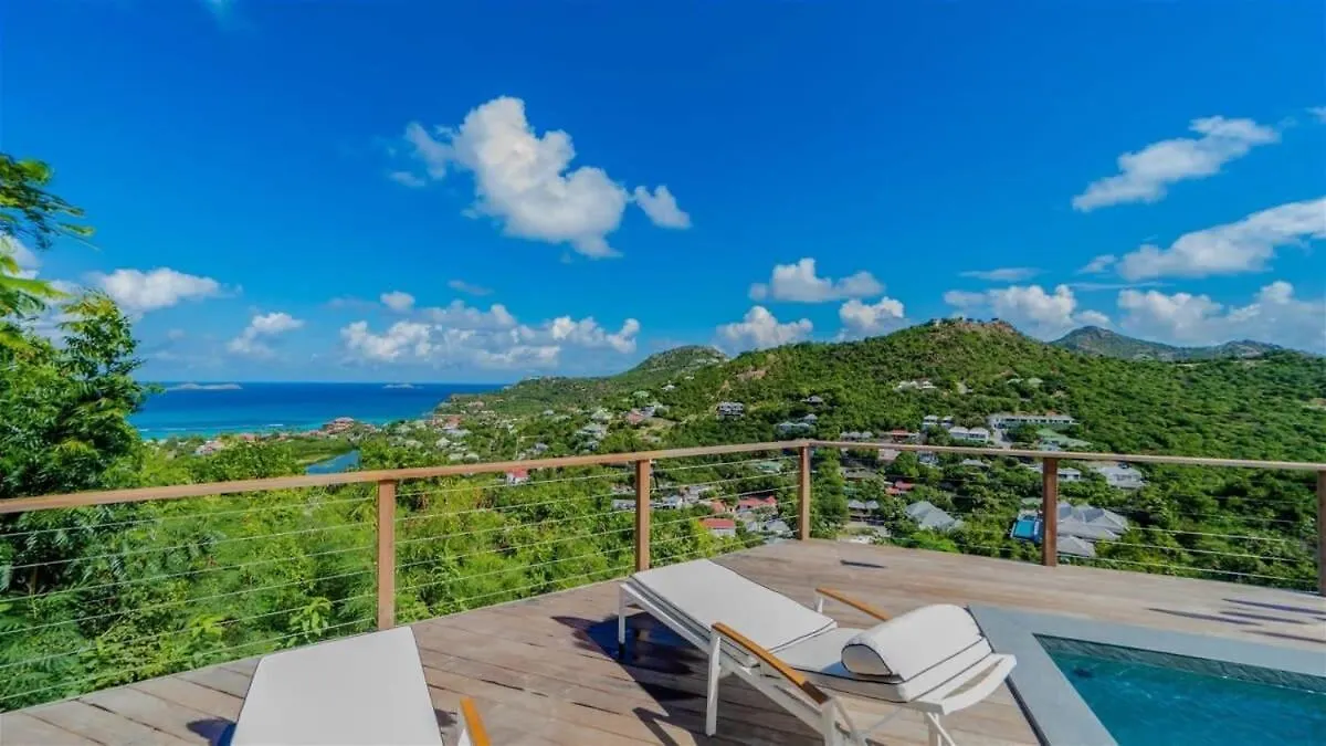 Posh Villa Overlooking The Crystal-Clear Waters St. Barthelemy