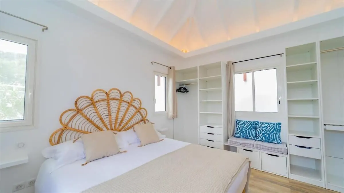 Posh Villa Overlooking The Crystal-Clear Waters St. Barthelemy 0*,  Saint Barthélemy
